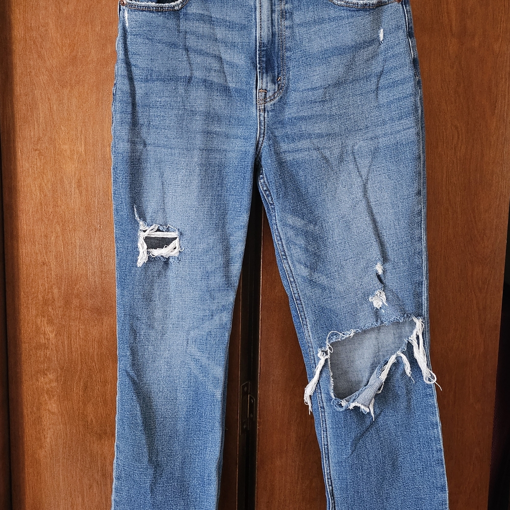 Abercrombie & Fitch Ultra High Rise Ankle- Distressed/Ripped  Size 28/6R - Picture 8 of 10